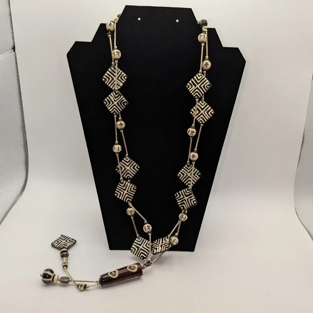 Kenya Batik Bone Bead Necklace Tribal Geometric Statement Black Cream Brown - Picture 10 of 10